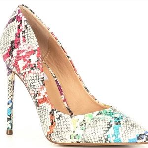 NWT Steve Madden Vala Pumps in Rainbow Snakeskin size 10